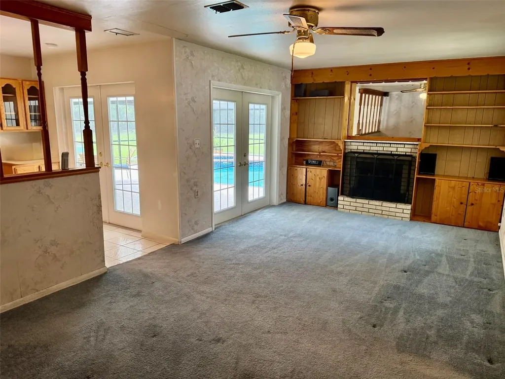 11215 Russell Drive Seffner FL 33584