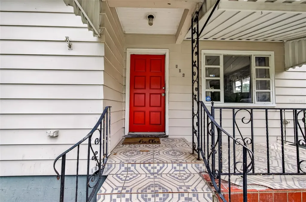 804 E Flora Street Tampa FL 33604