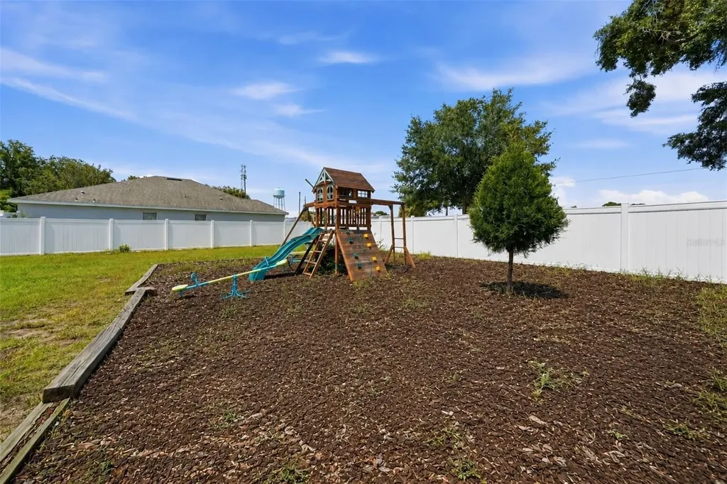 362 Lake Street Umatilla FL 32784