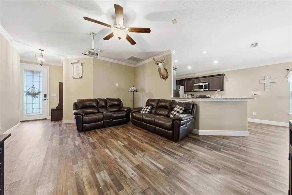 362 Lake Street Umatilla FL 32784