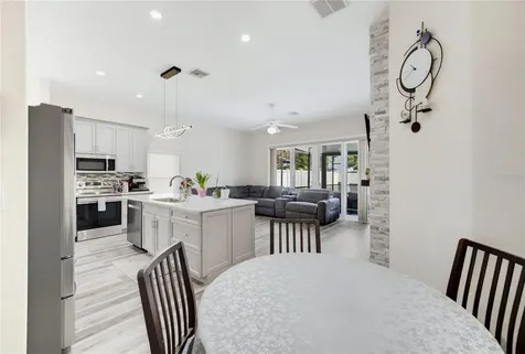 431 Vizcay Way Davenport FL 33837