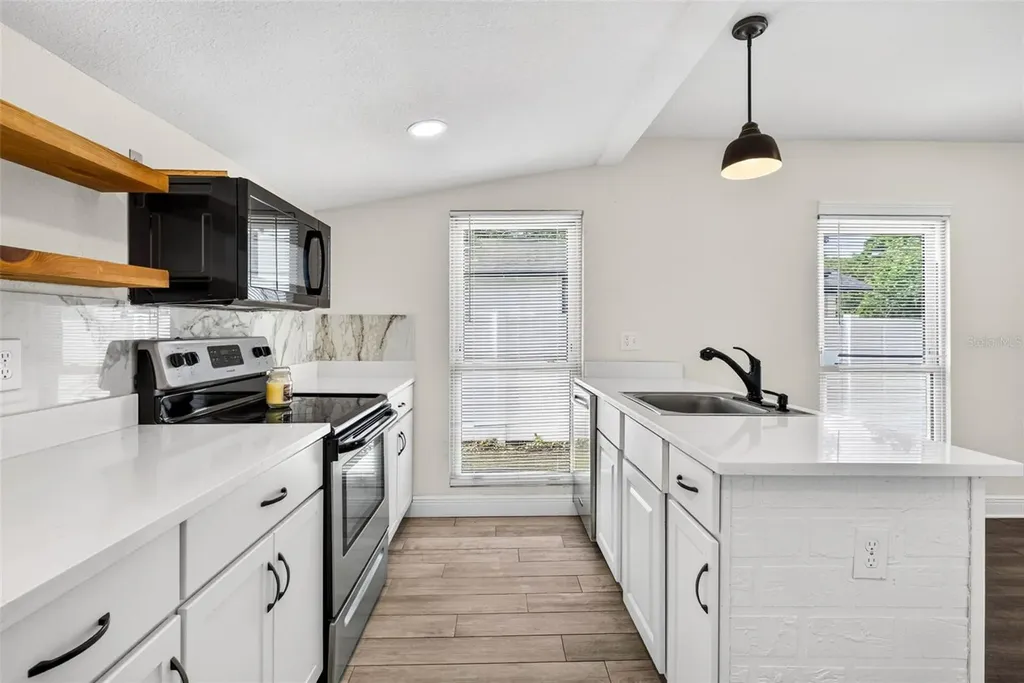 14352 Lawrence Street Dade City FL 33523