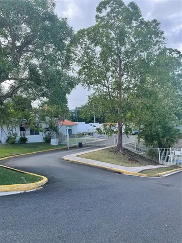 PR-833 Condo. Porticos De Guaynabo Guaynabo PR 00971