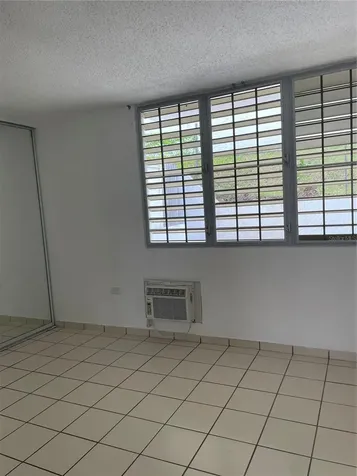 PR-833 Condo. Porticos De Guaynabo Guaynabo PR 00971