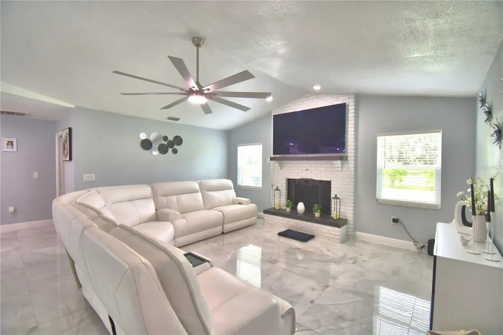 8610 State Road 33 N Lakeland FL 33809