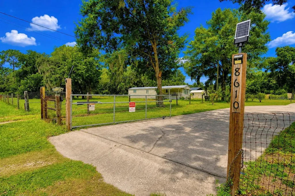 8610 State Road 33 N Lakeland FL 33809