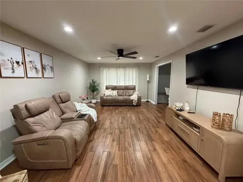 2206 Pavilion Place Brandon FL 33511