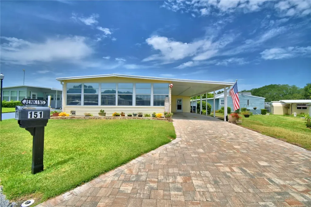 151 Holiday Lane Auburndale FL 33823