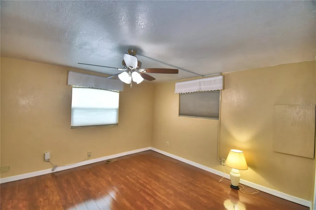 151 Holiday Lane Auburndale FL 33823