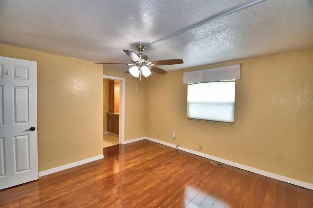151 Holiday Lane Auburndale FL 33823