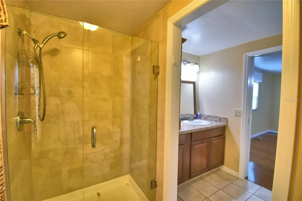 151 Holiday Lane Auburndale FL 33823