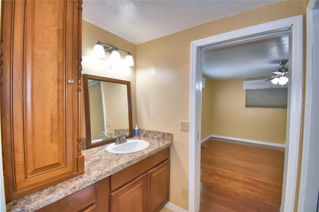 151 Holiday Lane Auburndale FL 33823
