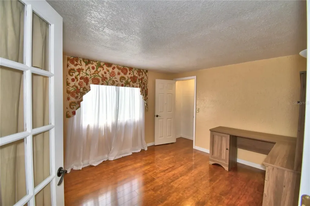 151 Holiday Lane Auburndale FL 33823