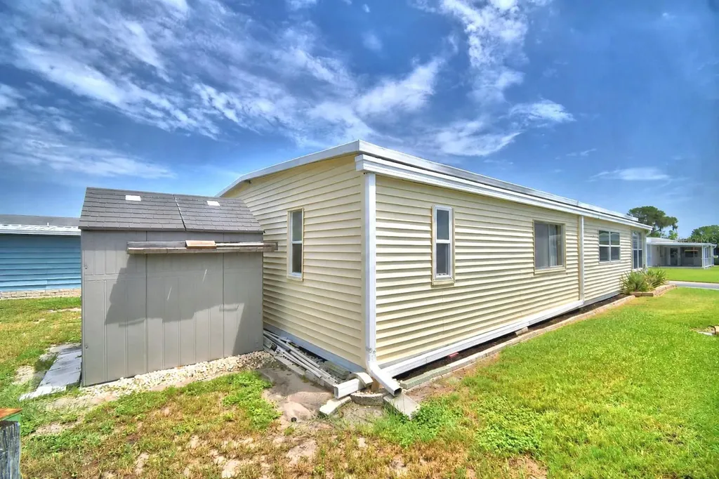 151 Holiday Lane Auburndale FL 33823