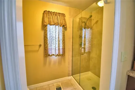 151 Holiday Lane Auburndale FL 33823