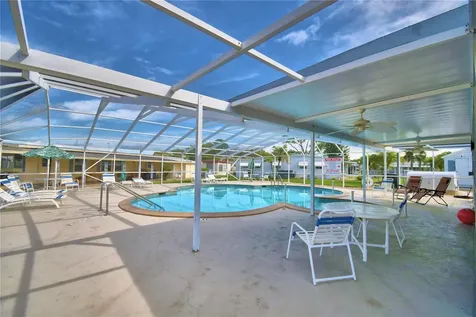 151 Holiday Lane Auburndale FL 33823