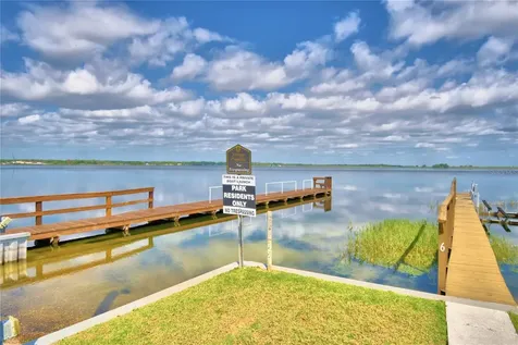 151 Holiday Lane Auburndale FL 33823