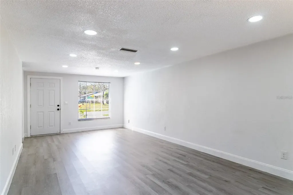 3432 Danny Bryan Boulevard Tampa FL 33619