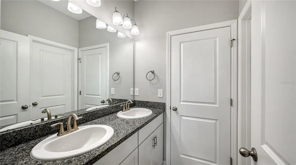 15127 Las Olas Place Bradenton FL 34212