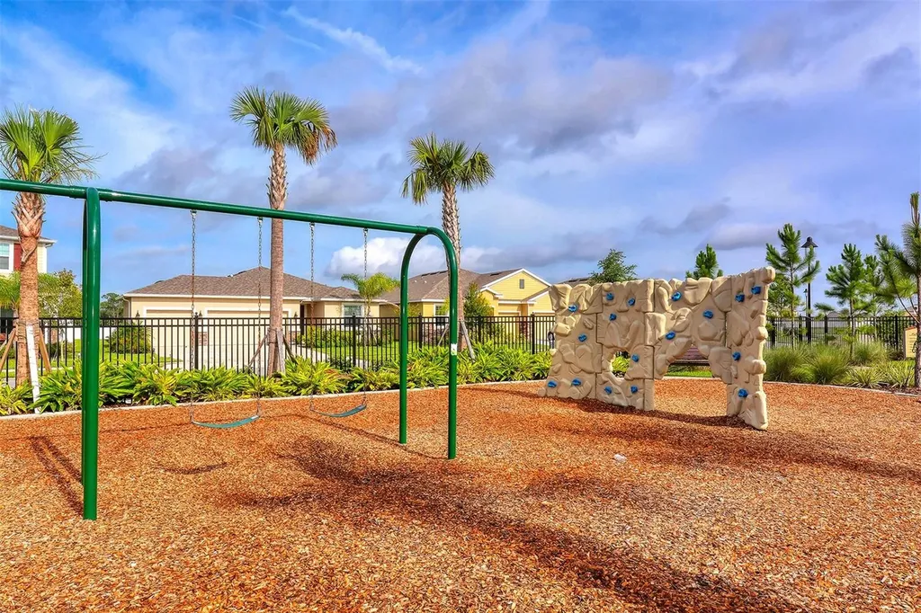 15127 Las Olas Place Bradenton FL 34212