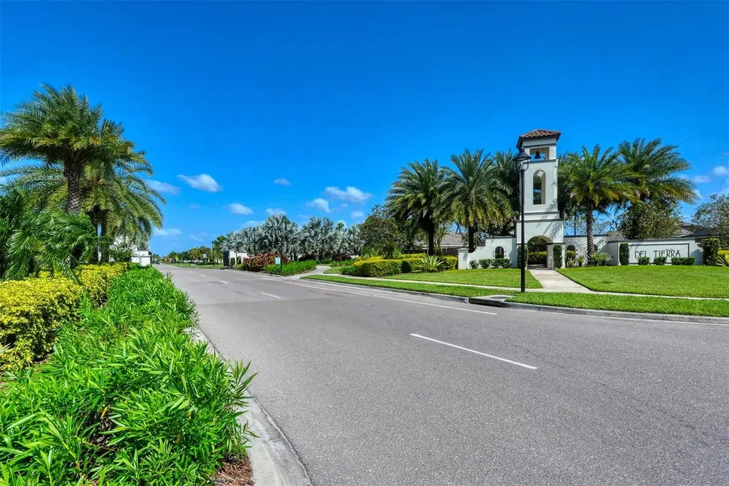 15127 Las Olas Place Bradenton FL 34212