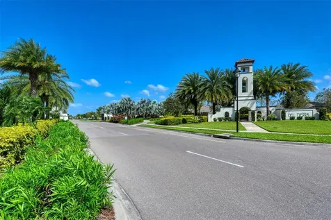 15127 Las Olas Place Bradenton FL 34212