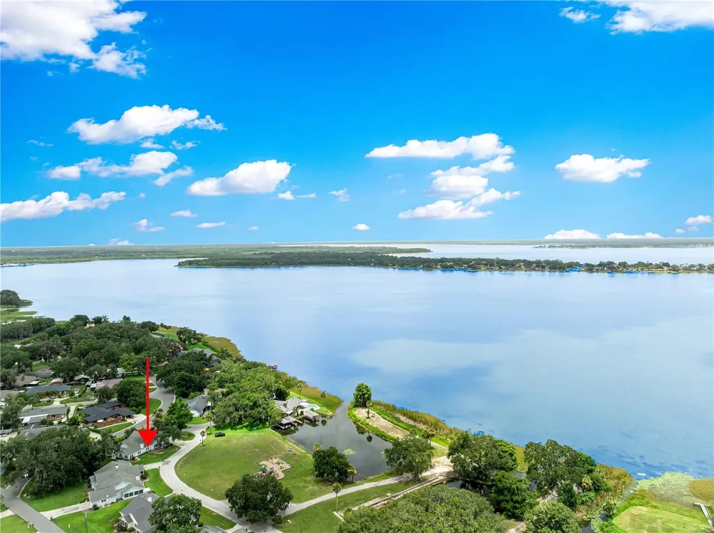 925 Beverly Harbors Drive Leesburg FL 34748
