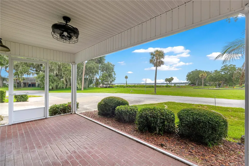 925 Beverly Harbors Drive Leesburg FL 34748