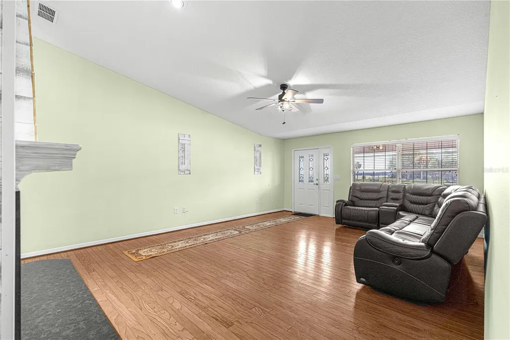 925 Beverly Harbors Drive Leesburg FL 34748