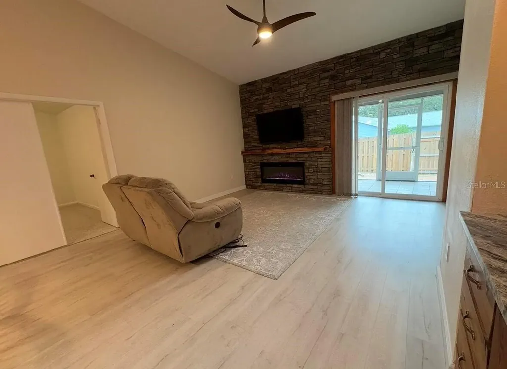 39650 Us Highway 19 N Tarpon Springs FL 34689