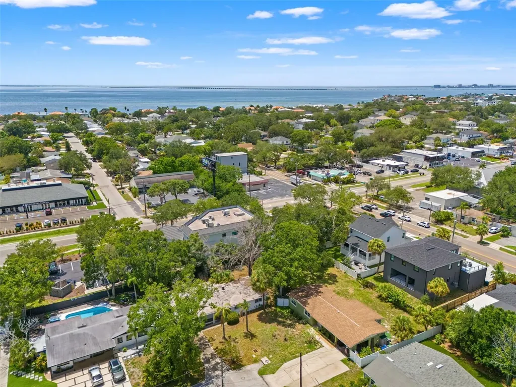 4635 W Bay Villa Avenue Tampa FL 33611