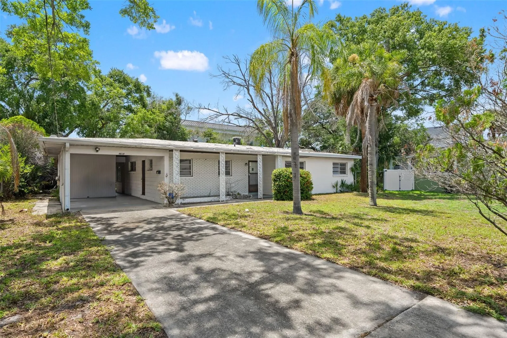 4635 W Bay Villa Avenue Tampa FL 33611