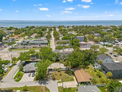 4635 W Bay Villa Avenue Tampa FL 33611