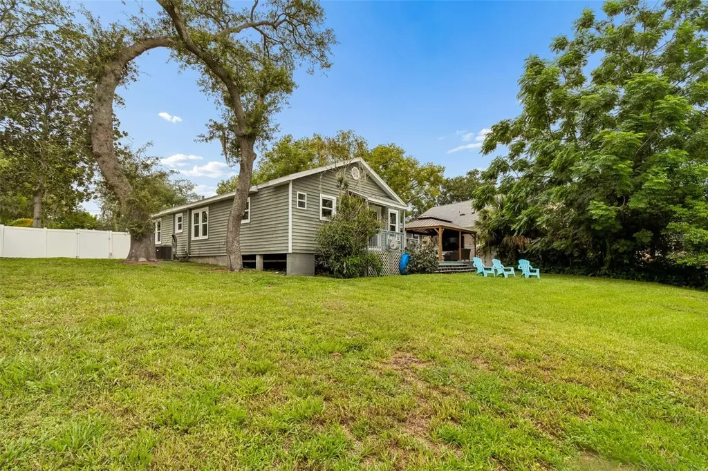 13307 N Oregon Avenue Tampa FL 33612