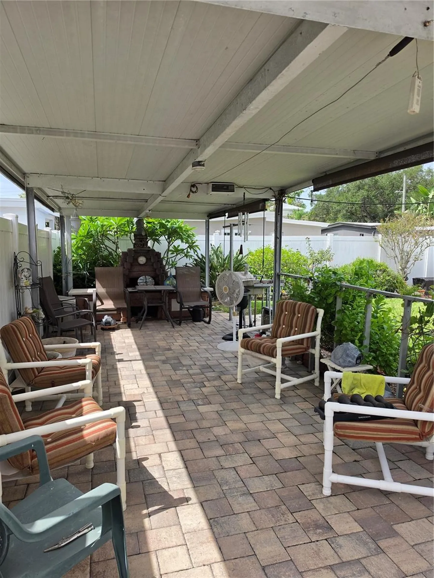 3510 W Paul Avenue Tampa FL 33611