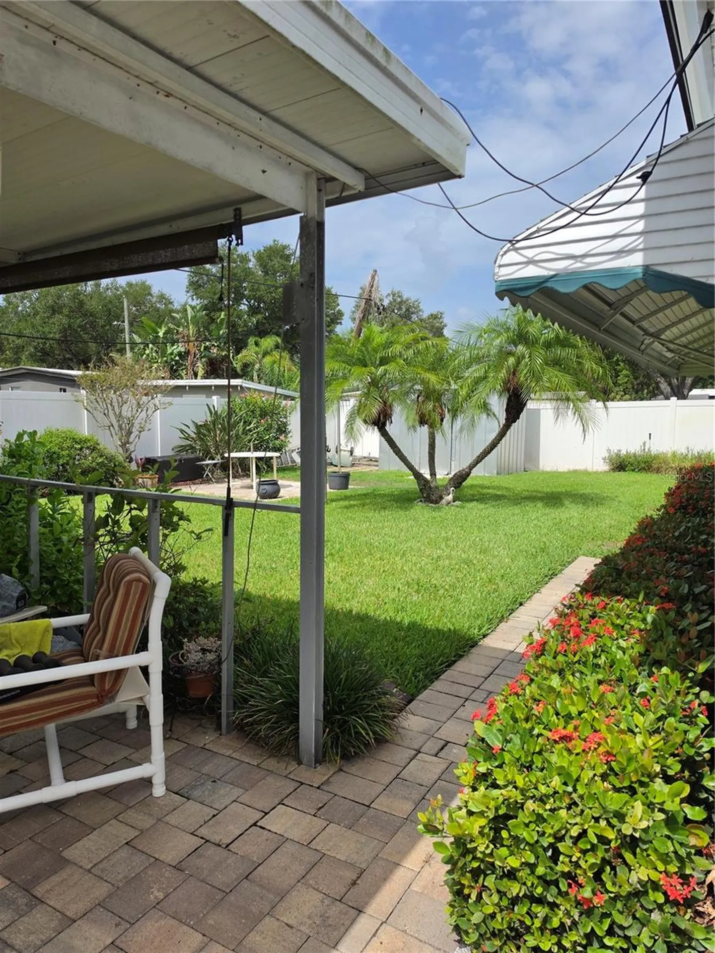 3510 W Paul Avenue Tampa FL 33611