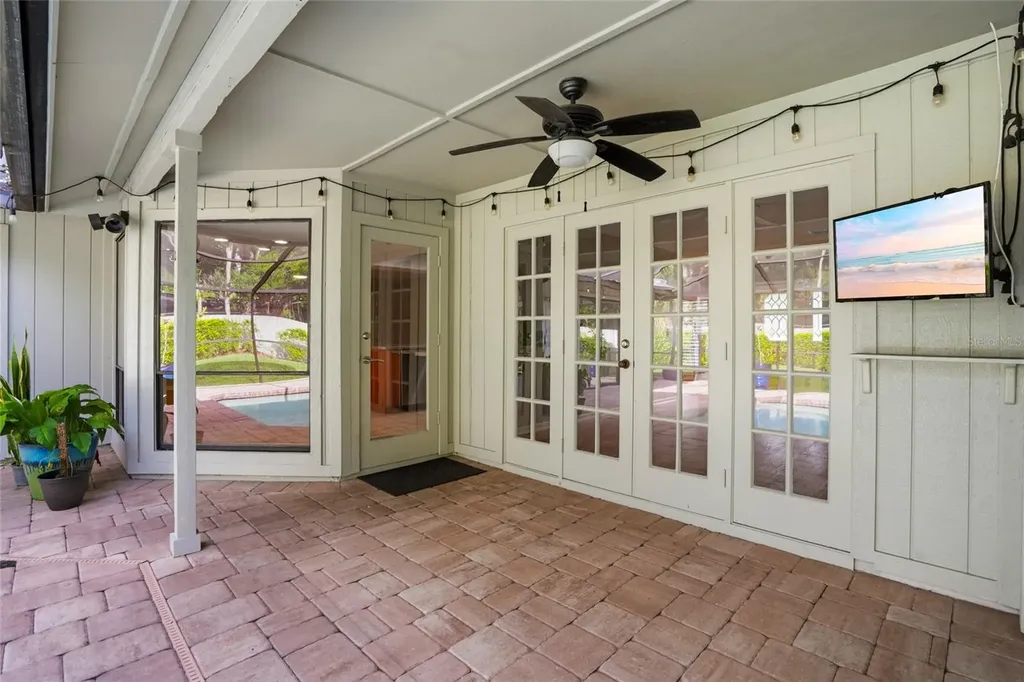 15908 Hampton Village Drive Tampa FL 33618