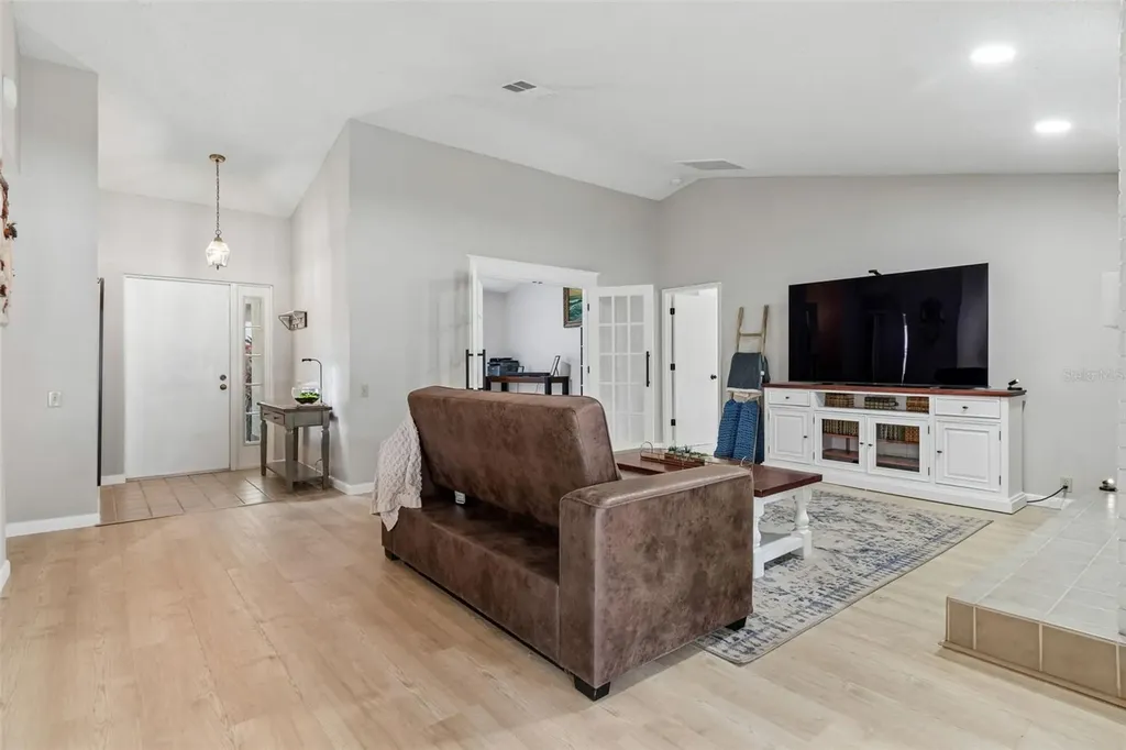 525 Walker Road Safety Harbor FL 34695