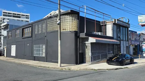 D4 Santa Cruz Marginal Street Bayamon PR 00959