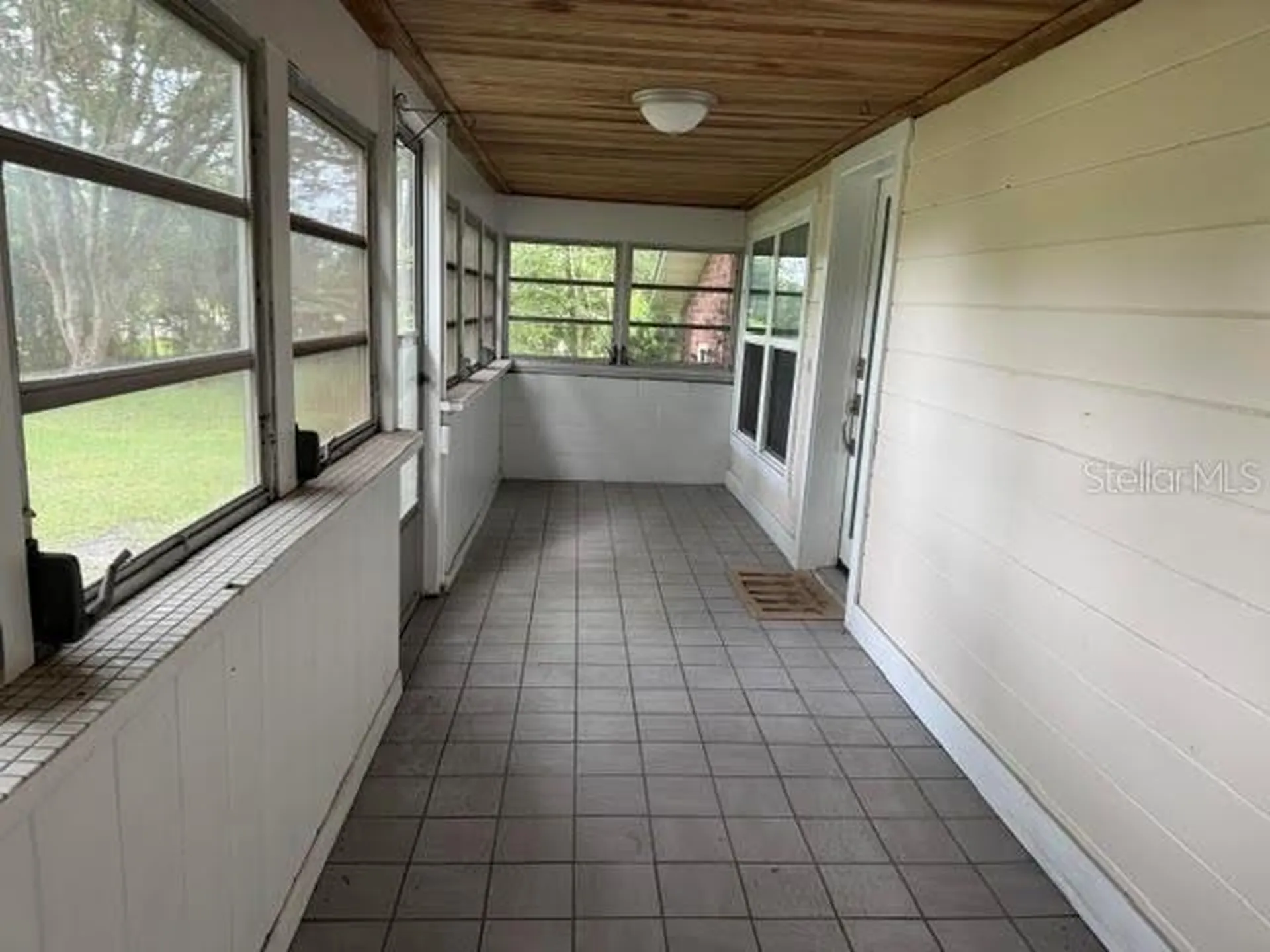 301 E Kentucky Avenue Deland FL 32724