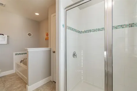 5352 Oakbourne Avenue Davenport FL 33837