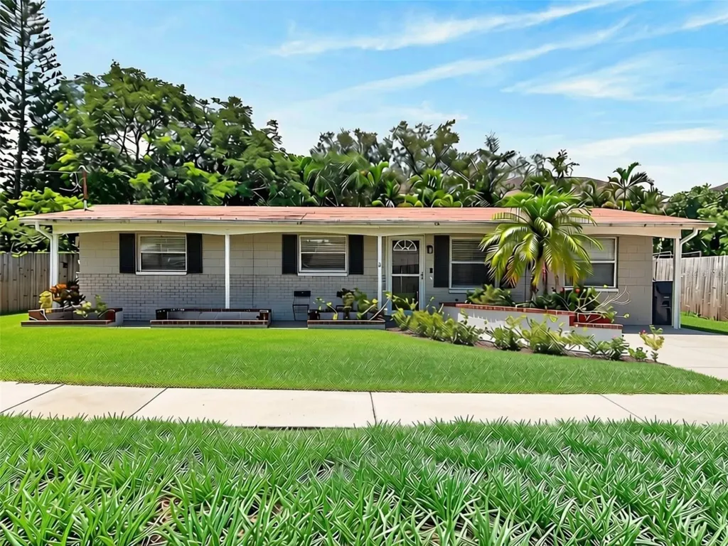 4014 W Land Avenue Tampa FL 33616
