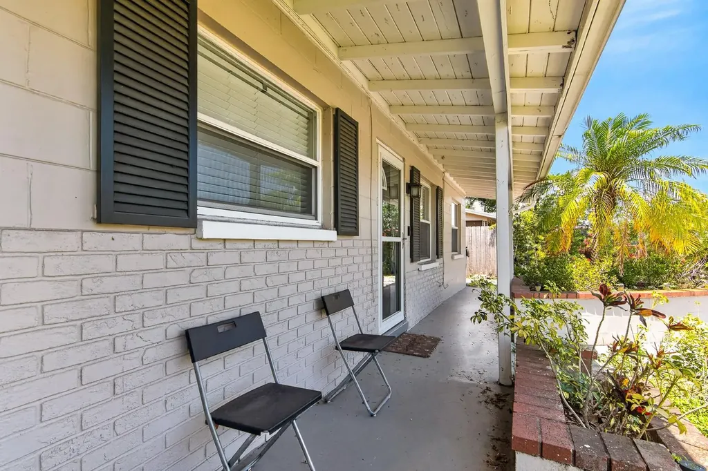 4014 W Land Avenue Tampa FL 33616