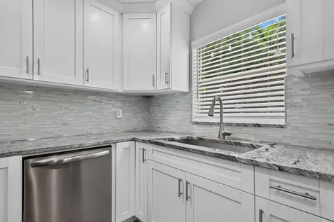 4014 W Land Avenue Tampa FL 33616