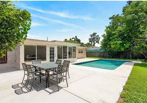 4014 W Land Avenue Tampa FL 33616