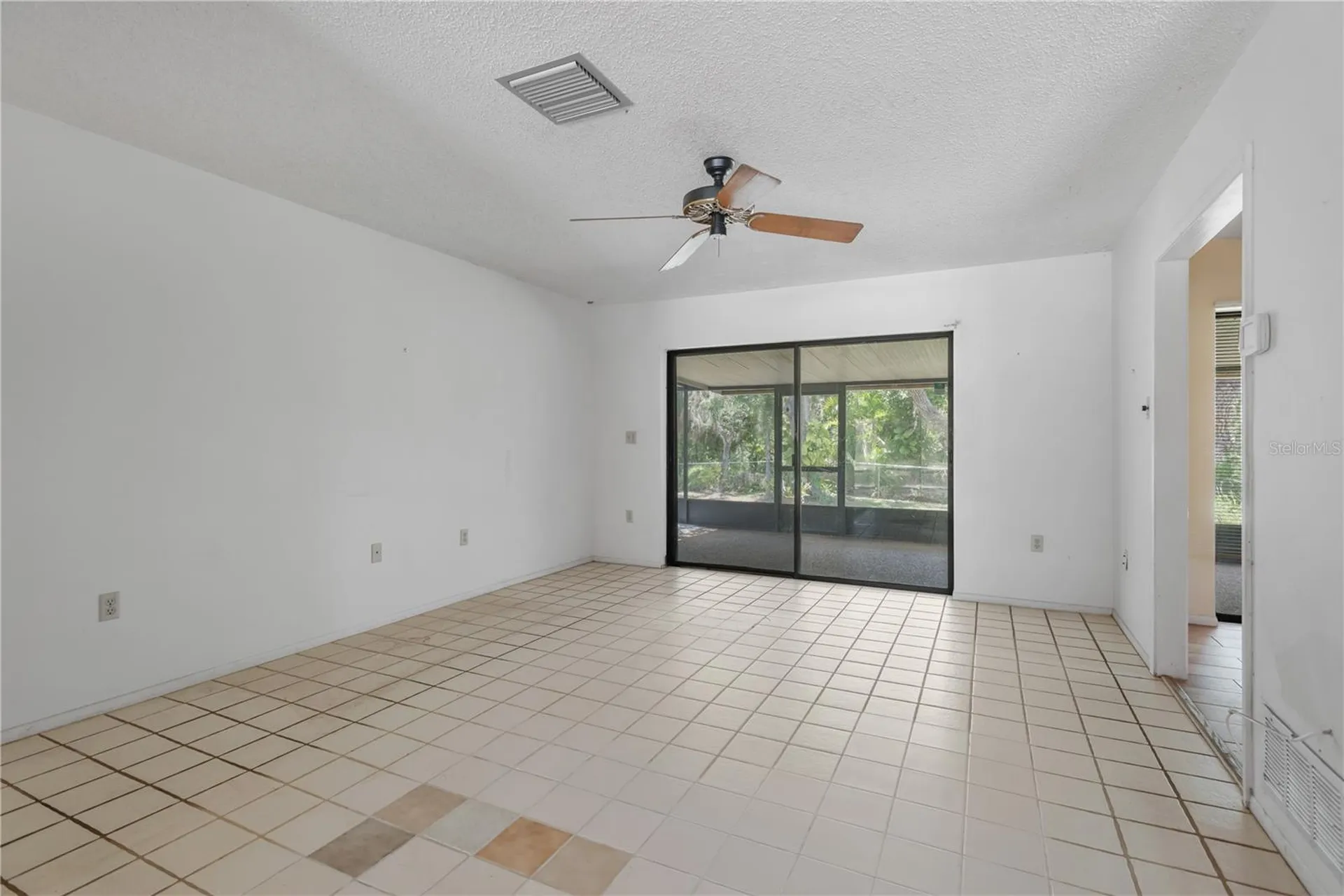 213 Whispering Oaks Court Sarasota FL 34232