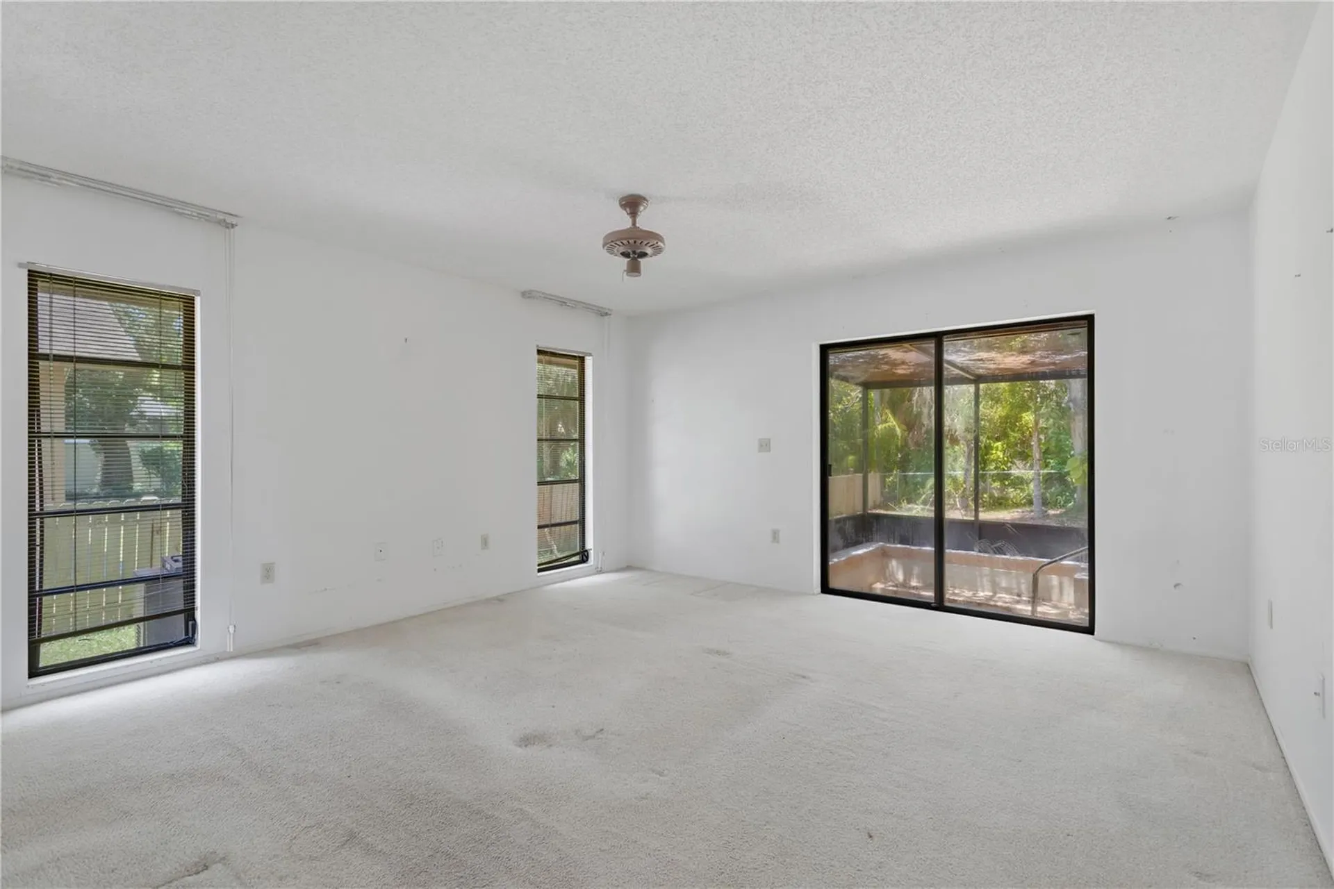 213 Whispering Oaks Court Sarasota FL 34232