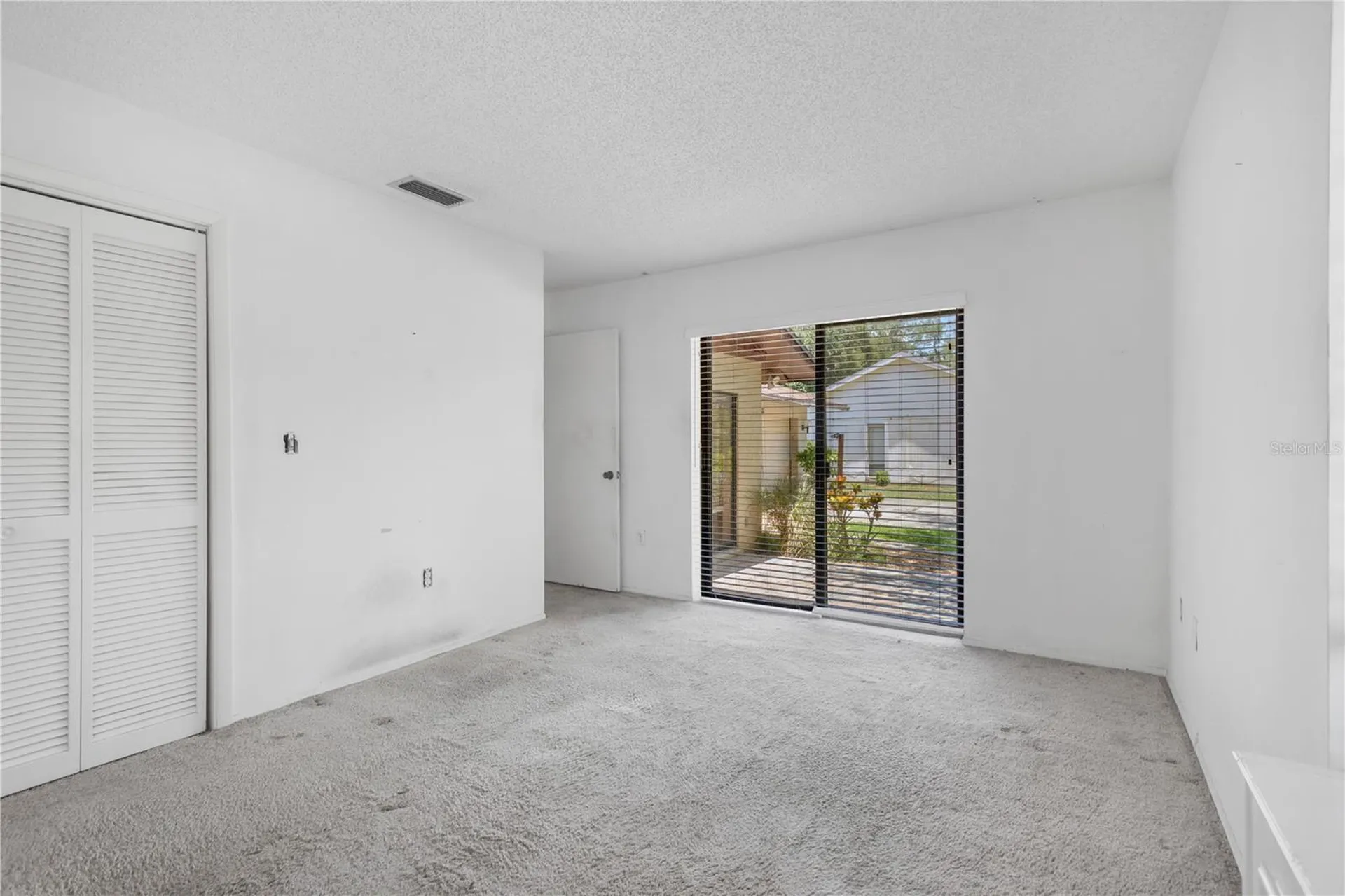 213 Whispering Oaks Court Sarasota FL 34232