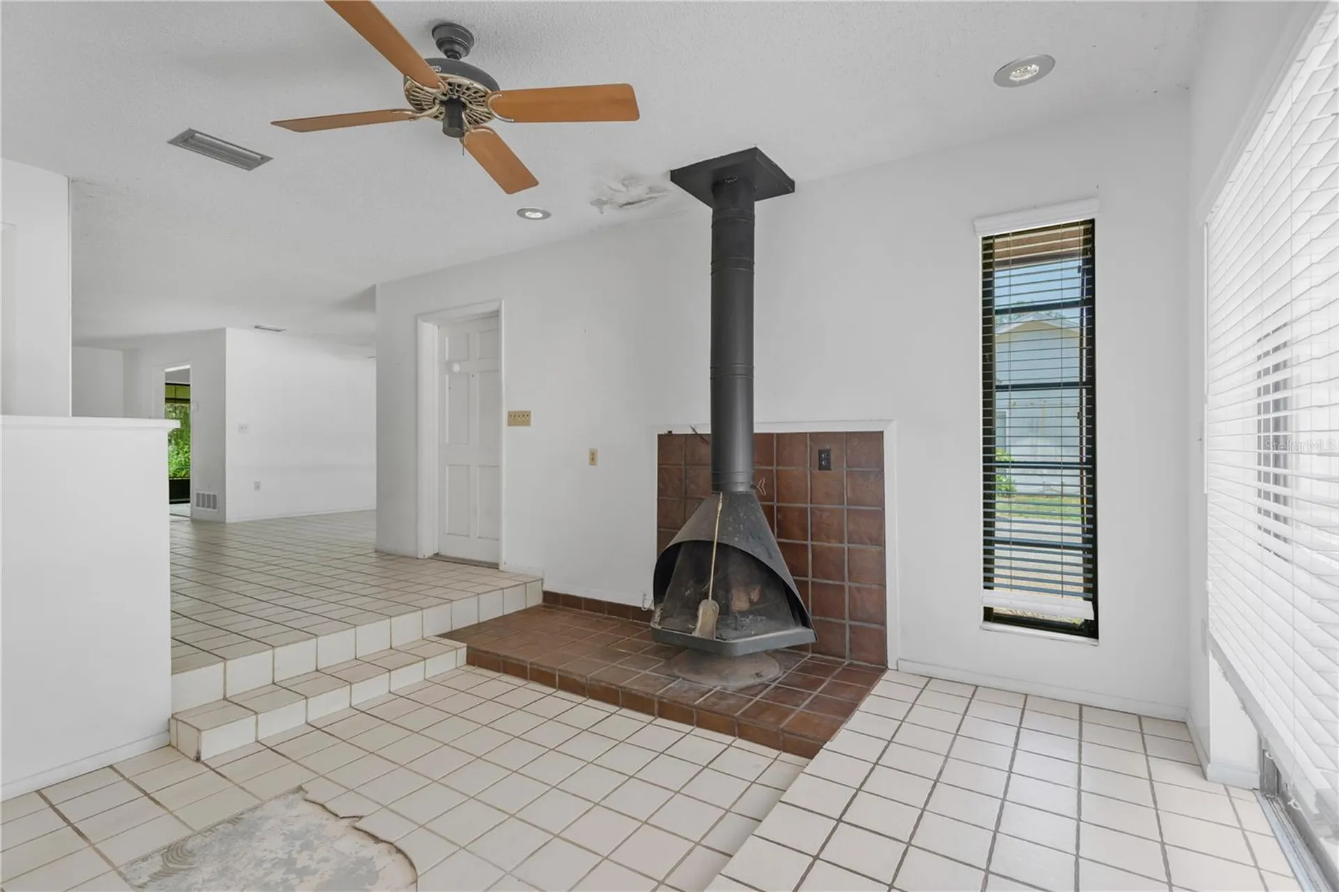 213 Whispering Oaks Court Sarasota FL 34232