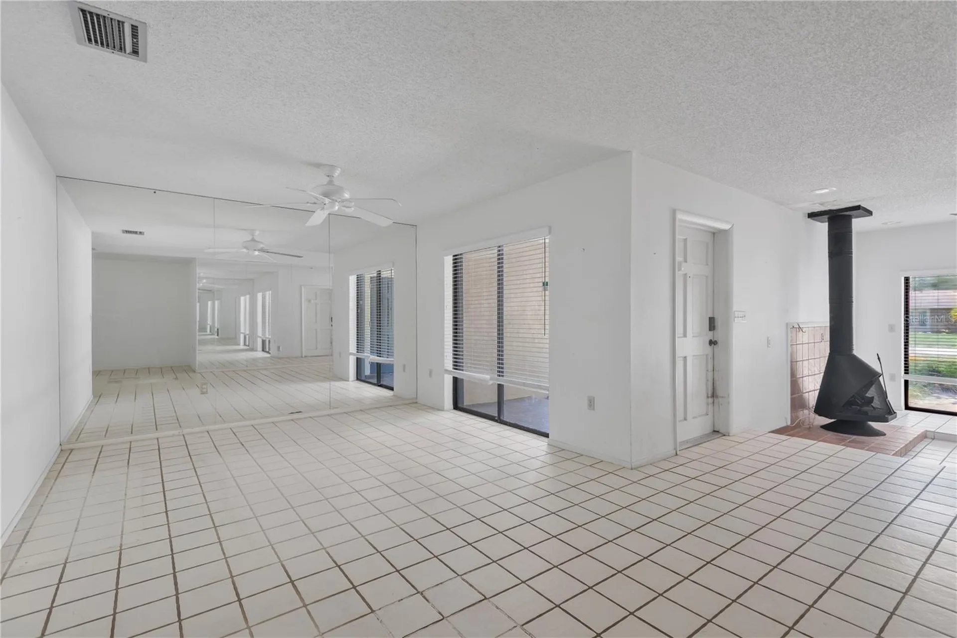 213 Whispering Oaks Court Sarasota FL 34232